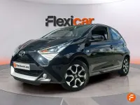 Usado Toyota Aygo X-play 72 CV (52 kW) 2019 Negro Utilitario