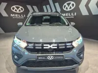 Usado Dacia Jogger Expression 110 CV (80 kW) 2025 Gris / plata Monovolumen