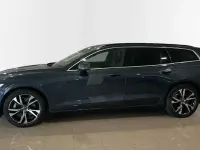 Usado Volvo V60 Core 2025 Azul Familiar