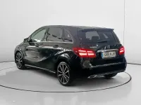 Usado Mercedes B180 109 CV (80 kW) 2018 Negro Utilitario