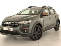 Usado Dacia Sandero Extreme 100 CV (73 kW) 2025 Verde Berlina