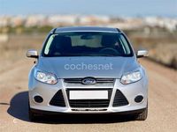 Usado Ford Focus Trend 95 CV (69 kW) 2011 Gris / plata Berlina