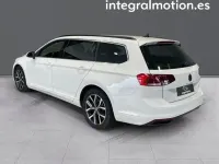 Usado VW Passat Executive 150 CV (110 kW) 2020 Blanco Familiar