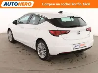 Usado Opel Astra Excellence 150 CV (110 kW) 2016 Blanco Berlina