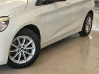 Usado BMW 216 Active Tourer 116 CV (85 kW) 2018 Blanco Monovolumen