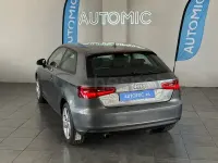 Usado Audi A3 Attraction 105 CV (77 kW) 2013 Gris / plata Berlina