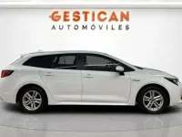 Usado Toyota Corolla Active 122 CV (89 kW) 2021 Blanco Familiar