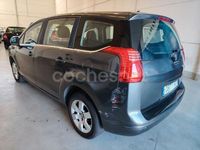 Usado Peugeot 5008 Access 115 CV (84 kW) 2014 Gris / plata Monovolumen