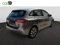 Usado Mercedes B180 116 CV (85 kW) 2020 Gris / plata Utilitario