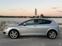 Usado Seat Leon Style 105 CV (77 kW) 2010 Gris / plata Utilitario