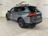 Usado VW Tiguan Allspace Life 150 CV (110 kW) 2022 Gris / plata SUV