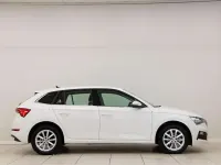 Usado Skoda Scala Ambition 110 CV (80 kW) 2021 Blanco Utilitario