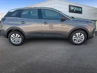 Usado Peugeot 3008 Active 130 CV (95 kW) 2024 Gris SUV