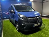 Usado Opel Vivaro 120 CV (88 kW) 2018 Azul Monovolumen