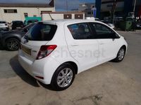 Usado Toyota Yaris Active 69 CV (50 kW) 2014 Blanco Utilitario