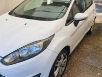 Usado Ford Fiesta Titanium 100 CV (73 kW) 2014 Blanco Utilitario