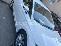 Usado Seat Leon Style 130 CV (95 kW) 2019 Blanco Berlina