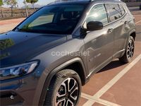 Usado Jeep Compass Limited 190 CV (139 kW) 2023 Gris / plata SUV