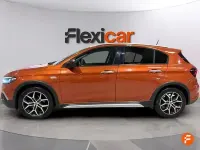 Usado Fiat Tipo Cross 101 CV (74 kW) 2021 Naranja Berlina