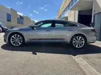 Usado VW Arteon 150 CV (110 kW) 2019 Gris / plata Utilitario