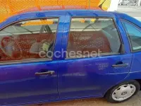 Usado Seat Cordoba 60 CV (44 kW) 2002 Azul Berlina