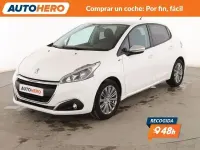 Usado Peugeot 208 Style 82 CV (60 kW) 2016 Blanco Utilitario