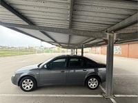 Usado Audi A4 150 CV (110 kW) 2002 Gris / plata Berlina