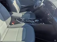 Usado Kia Niro 183 CV (134 kW) 2022 Granate SUV