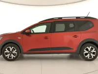 Usado Dacia Jogger Expression 110 CV (80 kW) 2024 Naranja Monovolumen