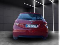 Usado Peugeot 208 Style 82 CV (60 kW) 2017 Rojo Utilitario