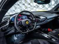 Usado Ferrari SF90 1001 CV (736 kW) 2022 Amarillo Coupe