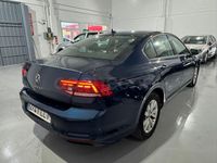 Usado VW Passat Business 150 CV (110 kW) 2020 Azul Berlina