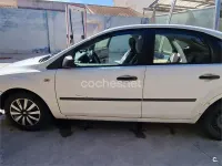 Usado Ford Focus Business Edition 90 CV (66 kW) 2007 Blanco Familiar