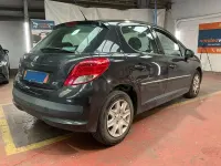 Usado Peugeot 207 68 CV (50 kW) 2014 Negro Descapotable