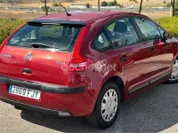 Usado Citroën C4 Exclusive 110 CV (80 kW) 2007 Rojo Berlina