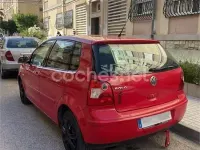 Usado VW Polo Highline 75 CV (55 kW) 2002 Rojo Berlina