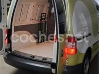 Usado VW Caddy 70 CV (51 kW) 2010 Blanco Monovolumen