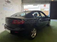 Usado Mazda 3 Sportive 109 CV (80 kW) 2005 Negro Berlina