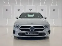 Usado Mercedes A180 116 CV (85 kW) 2020 Gris / plata Berlina