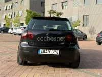 Usado VW Golf V Highline 140 CV (102 kW) 2007 Negro Berlina