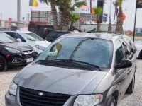 Usado Chrysler Voyager Limited 150 CV (110 kW) 2007 Gris Monovolumen