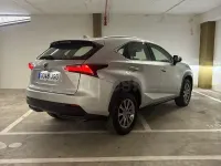 Usado Lexus NX300h 197 CV (144 kW) 2015 Gris / plata SUV