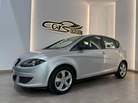 Usado Seat Altea Style 105 CV (77 kW) 2010 Gris / plata Monovolumen
