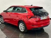 Usado Skoda Scala Active 110 CV (80 kW) 2021 Rojo Utilitario