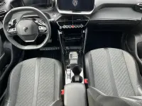 Usado Peugeot 2008 Allure 130 CV (95 kW) 2024 Gris/plata SUV