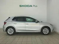 Usado Skoda Fabia Selection 95 CV (69 kW) 2025 Plateado Utilitario