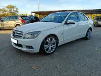 Usado Mercedes C200 Avantgarde 136 CV (100 kW) 2010 Blanco Berlina