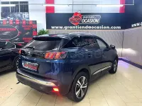 Usado Peugeot 3008 Allure 130 CV (95 kW) 2021 Azul SUV