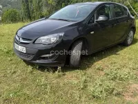 Usado Opel Astra Selective 110 CV (80 kW) 2015 Negro Berlina