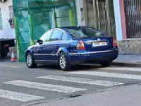 Usado VW Passat Edition 101 CV (74 kW) 2004 Azul Familiar